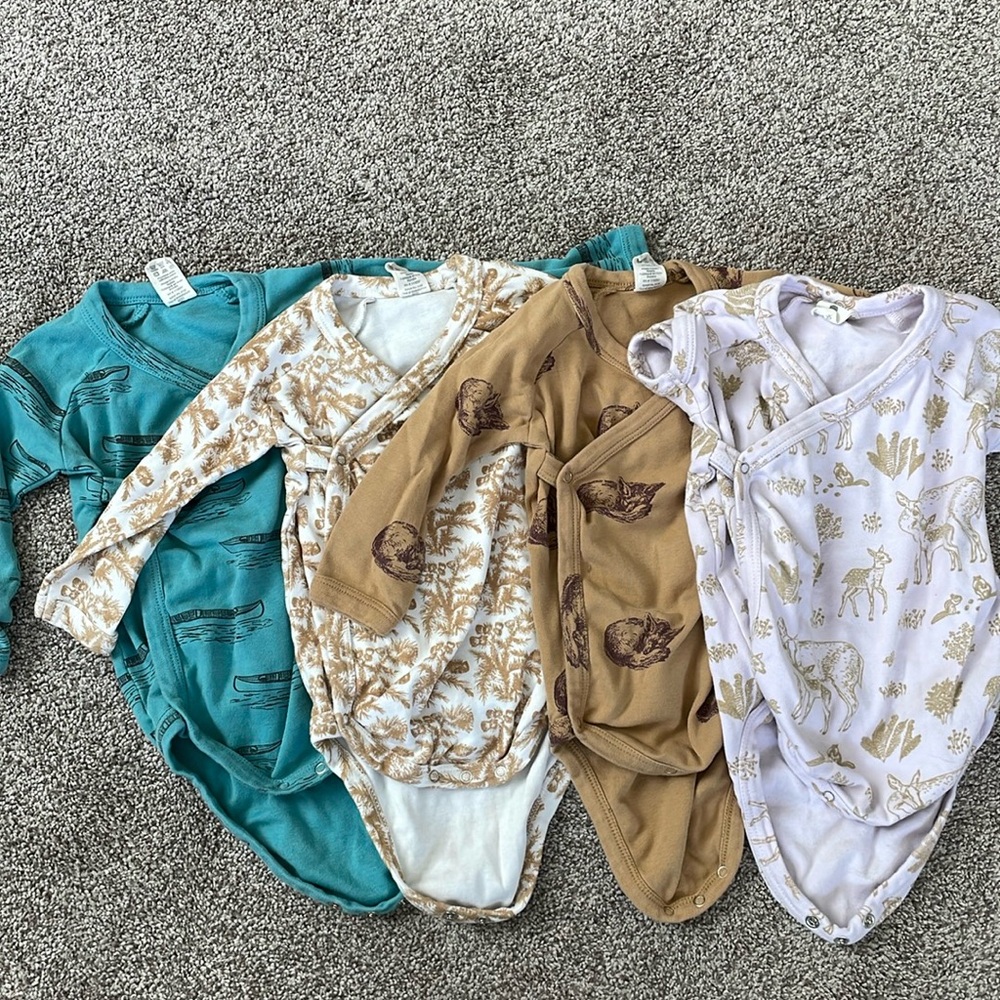 Kate Quinn onesie bundle (12-18 months)